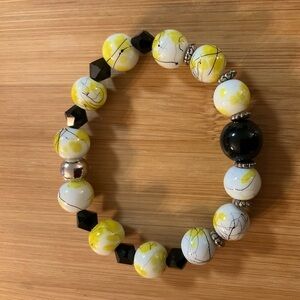 Hand Crafted Stretch Bracelet Black Yellow White Glass Beads Silver Metal